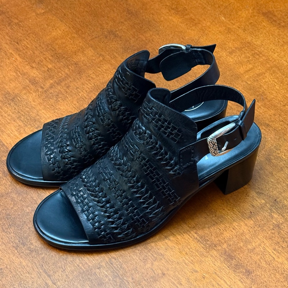 Brighton Twine Woven Sandals Block Heel Interlock Women’s Size 8.5 Like New